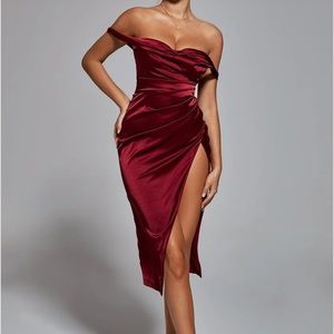 Sexy w/slit XS Bella Barnett